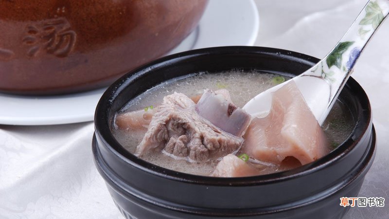 女人梦见吃猪肉排骨是什么意思