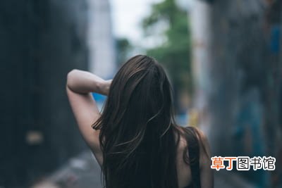 如何在家自制短发卷发