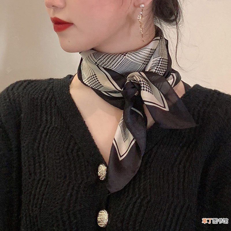女士丝巾的各种围法