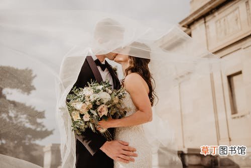 梦到男友跟别人结婚了什么意思