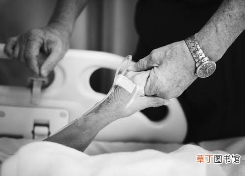 梦见别人家的老人死了什么意思