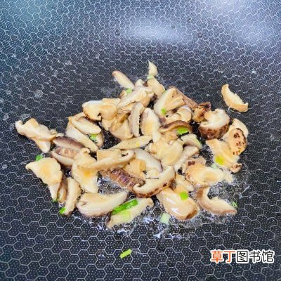 香菇炒鸡蛋 香菇炒鸡蛋的好吃美味做法