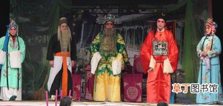 梦见别人唱戏是什么意思