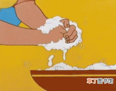 一查竟是癌！出现这些异样或是大病信号 手指变粗、指甲变形