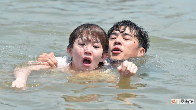 梦见女儿掉水里被自己救起什么意思