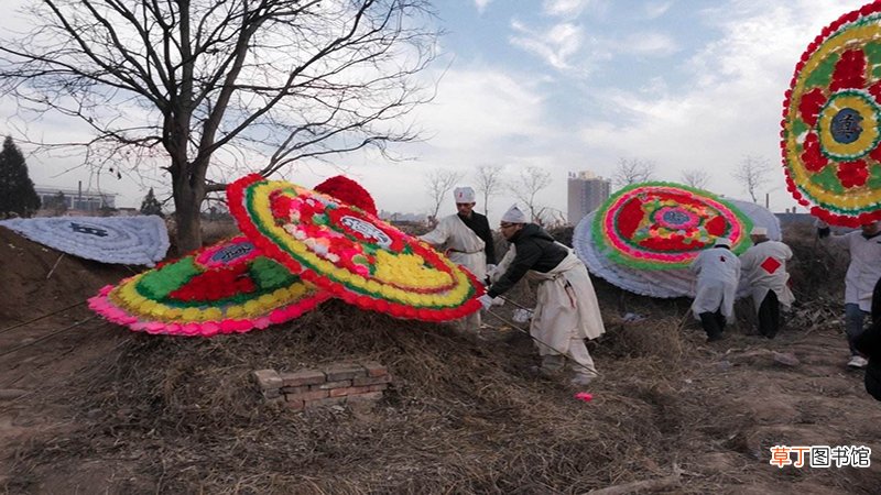 梦见死人下葬是什么征兆