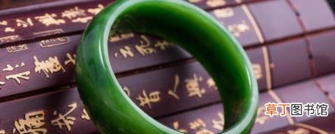 翡翠值多少钱一克 翡翠价格介绍