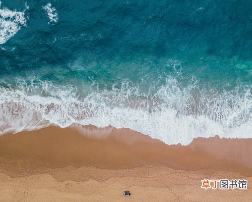 女人梦见在海边什么意思