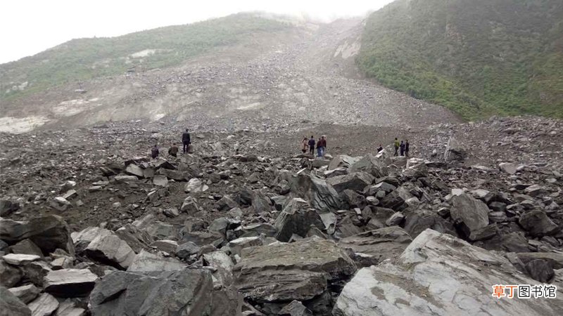 梦见山体滑坡顺利逃脱什么意思
