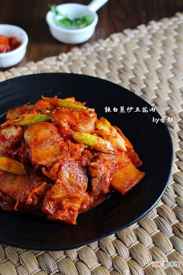辣白菜炒五花肉！ 辣白菜炒五花肉的做法！