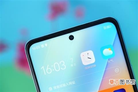 120Hz高刷+5000大电池 vivo T1电光青图赏