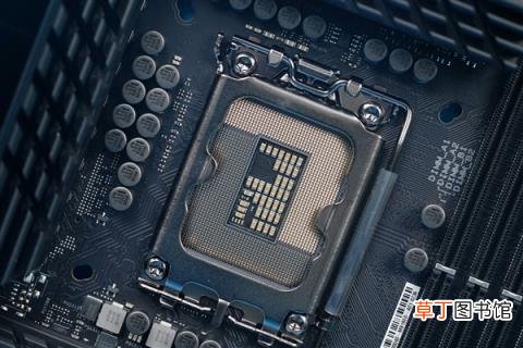 12代酷睿标杆坐骑！华硕ROG MAXIMUS Z690 HERO主板图赏