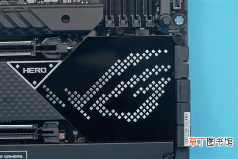 12代酷睿标杆坐骑！华硕ROG MAXIMUS Z690 HERO主板图赏