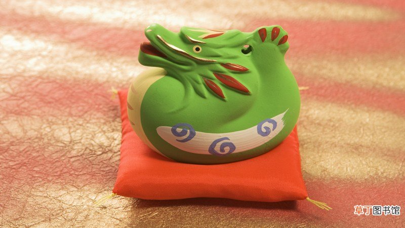 属龙女人的性格和脾气