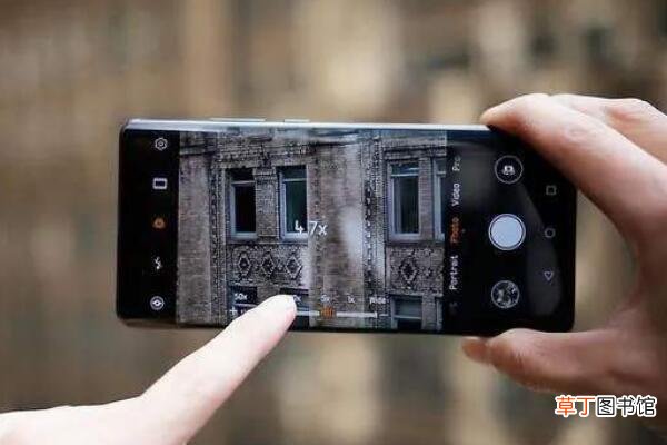 50倍变焦能拍多远