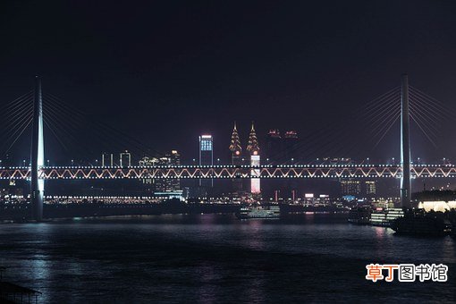 重庆西站有地铁吗