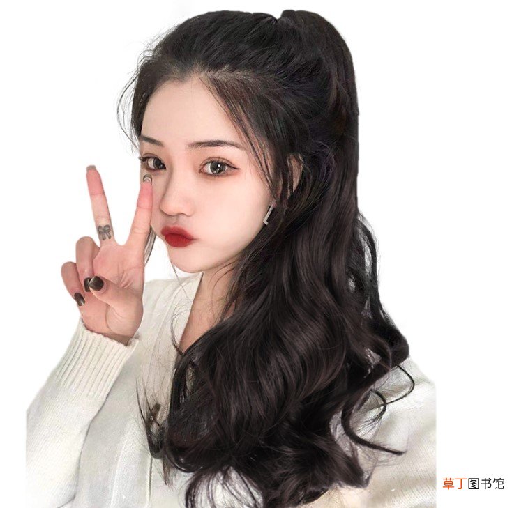 扎高马尾简单好看的步骤