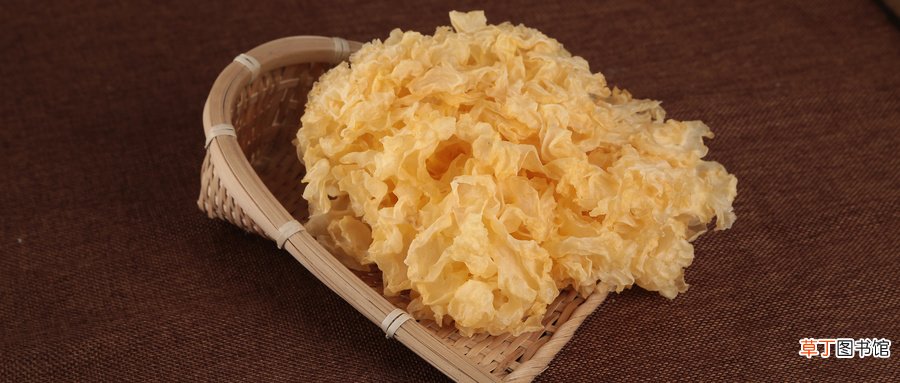 银耳用冷水泡还是热水