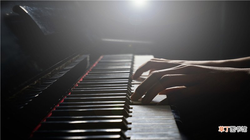 钢琴和电钢琴的区别