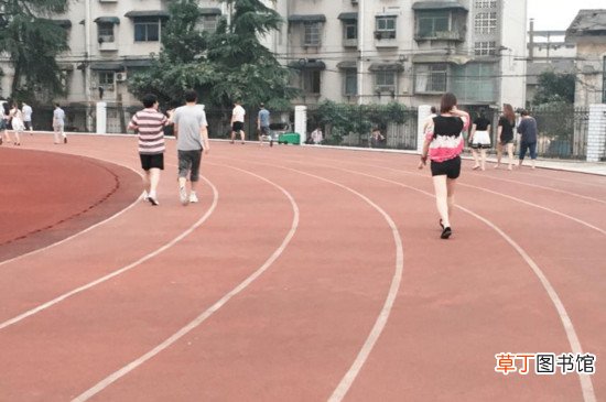 跑步为什么都是逆时针