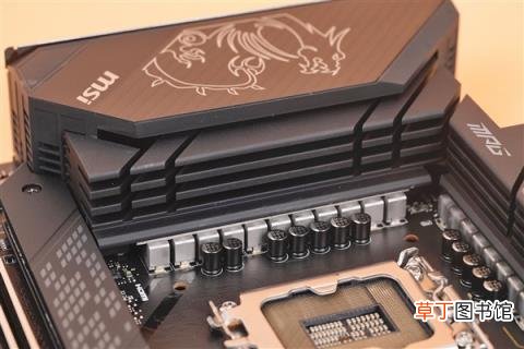 12代酷睿“座驾”！微星MPG Z690 CARBON WIFI暗黑主板图赏