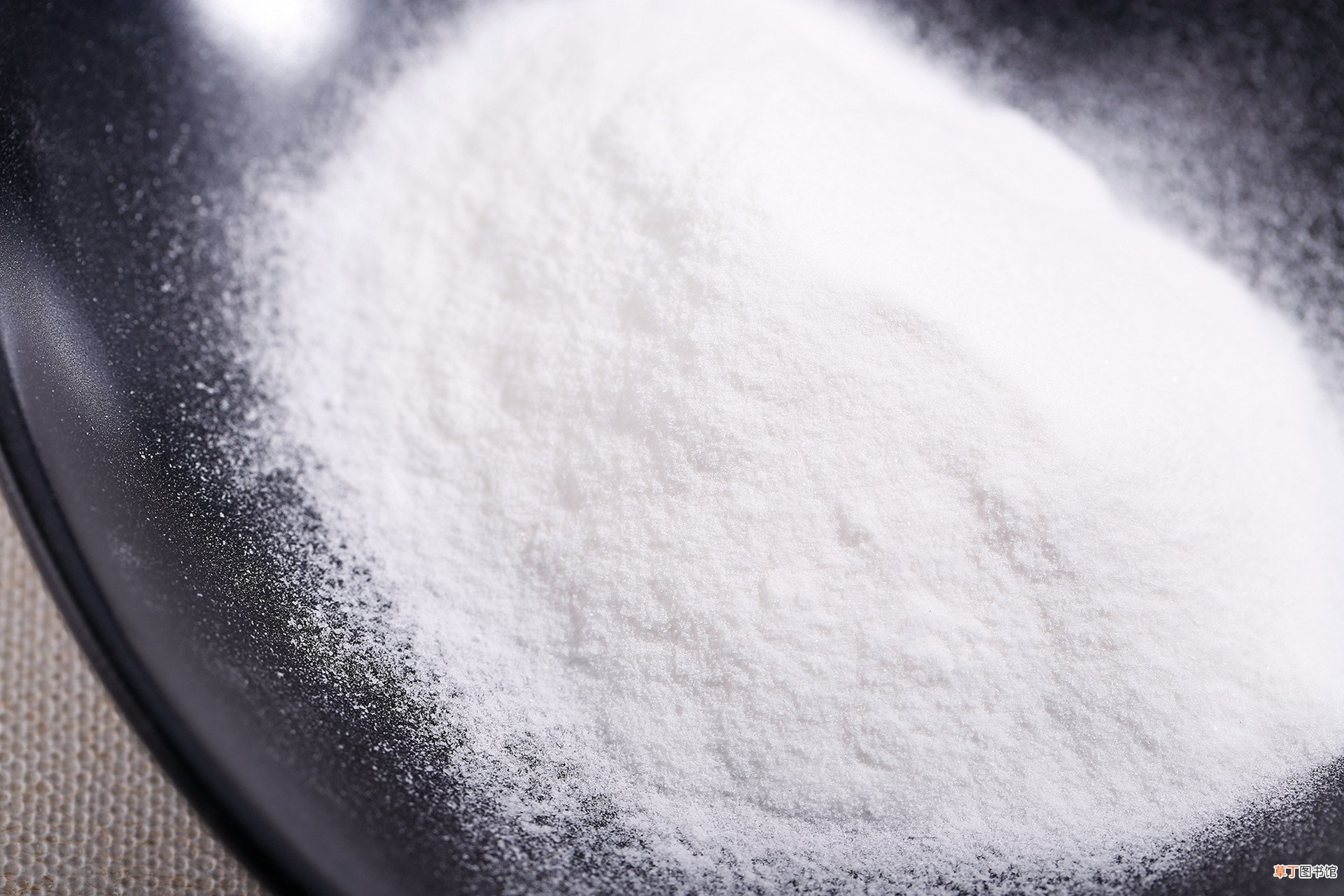 小苏打和食用碱的区别