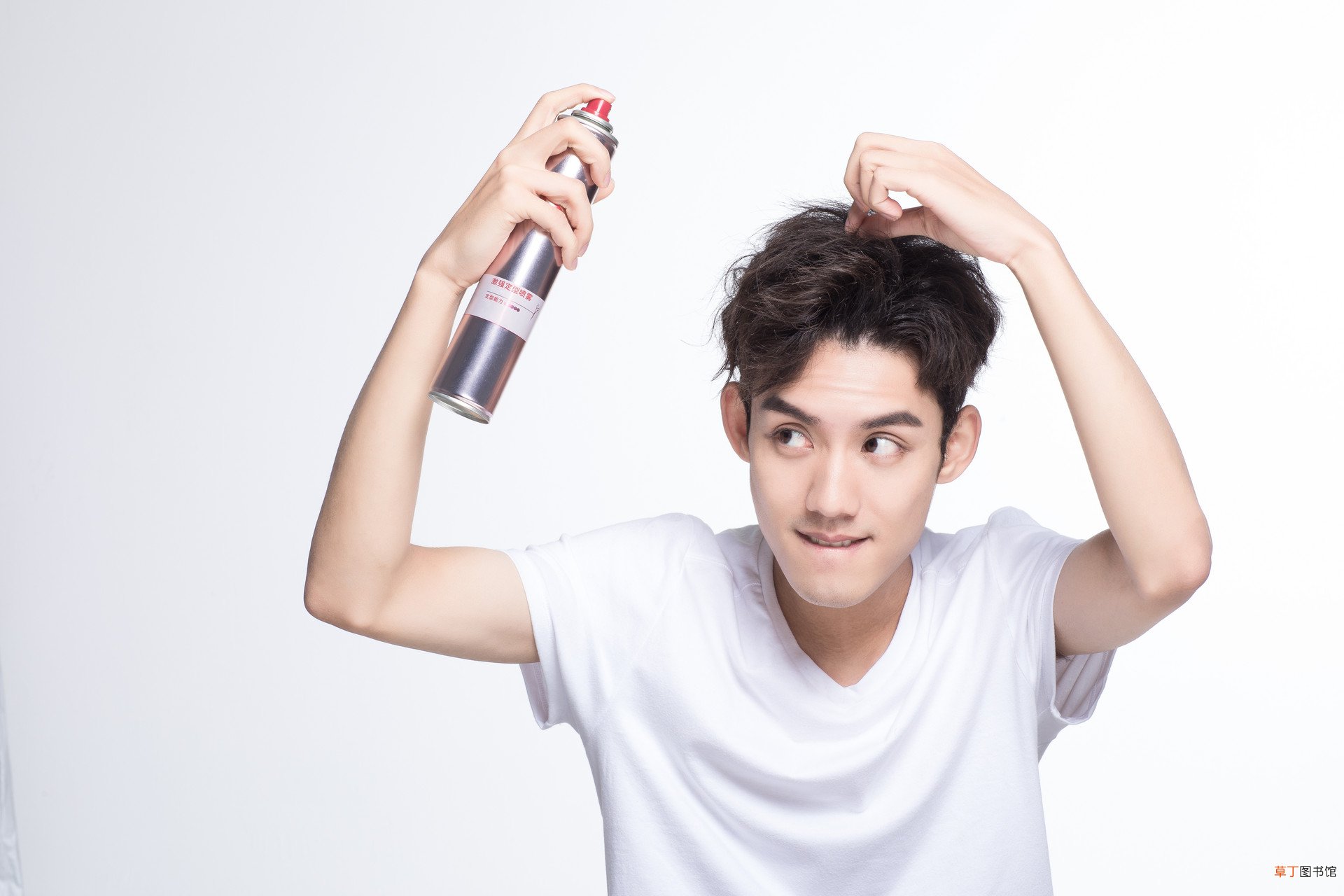 啫喱水和发胶的区别