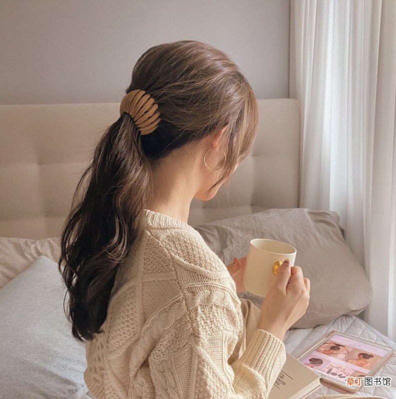 女生发型简单漂亮扎法