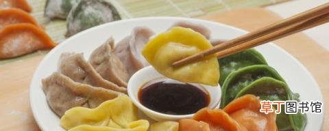 为什么盐水煮饺子不粘皮 盐水煮饺子不粘皮的原因