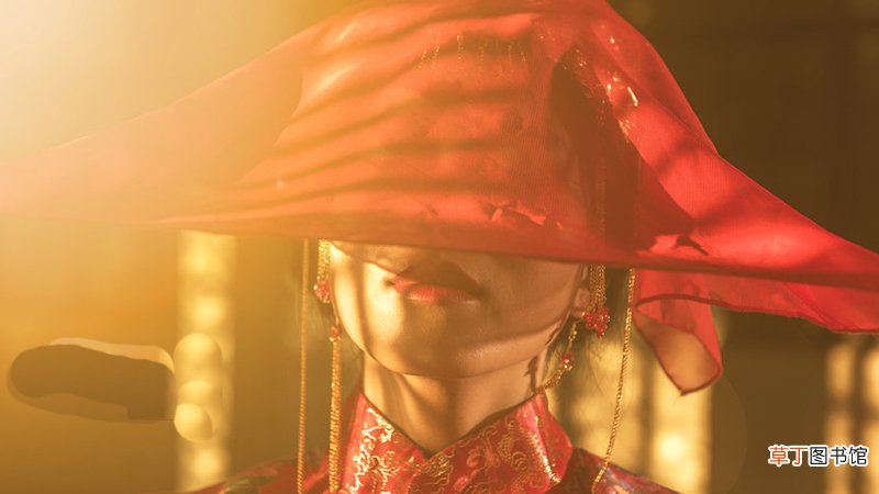 秀禾服是小妾穿的吗