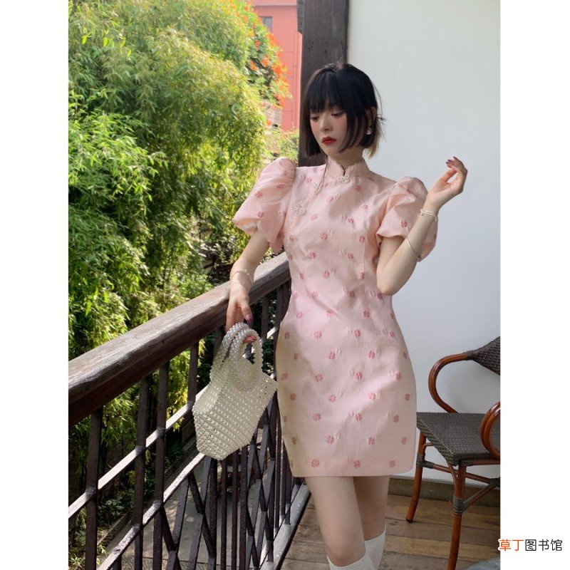 穿旗袍怎么扎头发