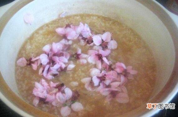 桃花粥怎么做 桃花粥的功效与作用
