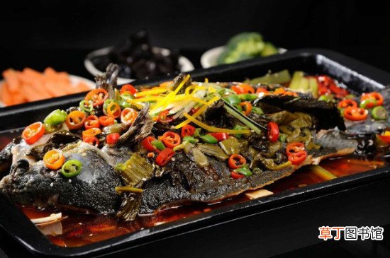 木炭烤鱼的做法及配料