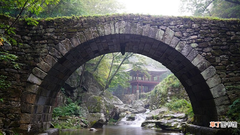山海远阔人间烟火是什么意思