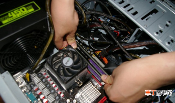 电脑经常死机是什么原因 电脑为什么老是死机