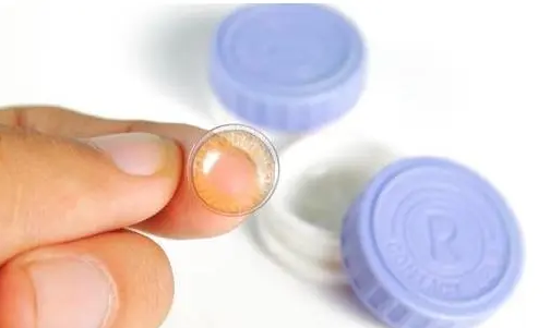 美瞳护理液可以直接滴眼睛吗 可以用美瞳护理液滴眼睛吗