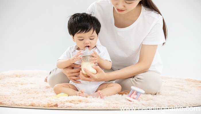 梦见自己出母乳了是什么意思 梦见自己出母乳了有什么预兆