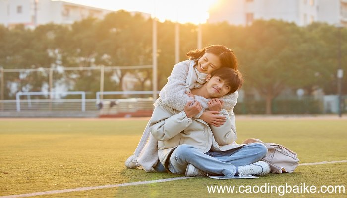 梦见自己喜欢的男生是什么意思 梦见自己喜欢的男生有什么预兆