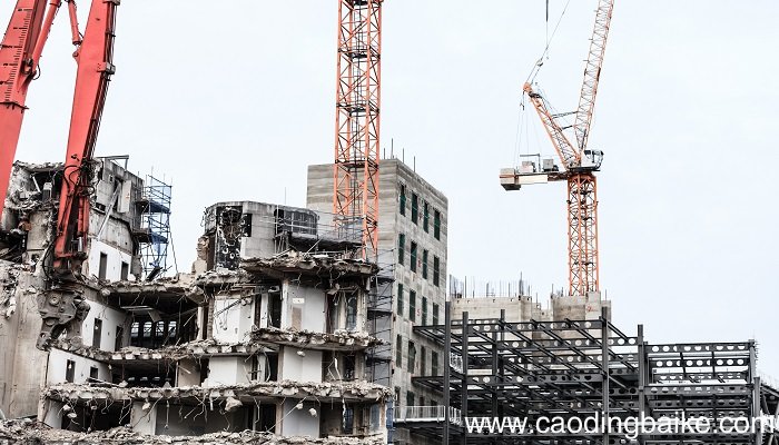 梦见自家房顶塌个窟窿什么意思 梦见自家房顶塌个窟窿什么预兆