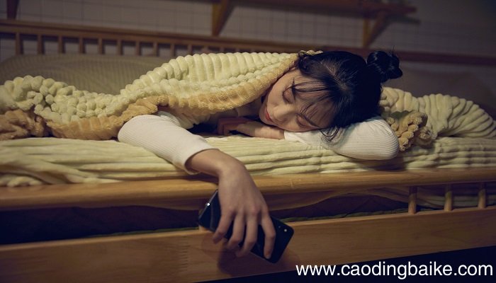 女人梦见别人抬棺材是什么意思 女人梦见别人抬棺材有什么预兆