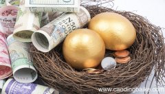 女人梦到男人给钱是什么意思 女人梦到男人给钱有什么预兆