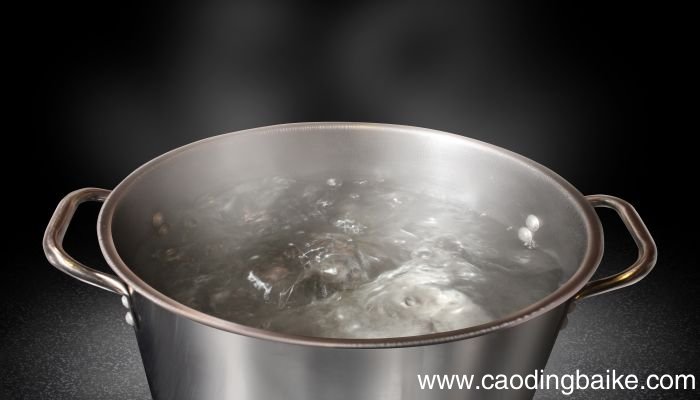 女人梦见清澈见底的水是什么意思 女人梦见清澈见底的水有什么预兆