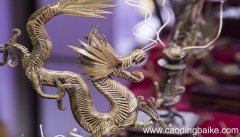 女人梦见金色的龙是什么意思 女人梦见金色的龙有什么预兆