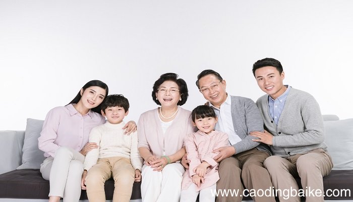 女人梦见去世的父亲是什么意思 女人梦见去世的父亲有什么预兆