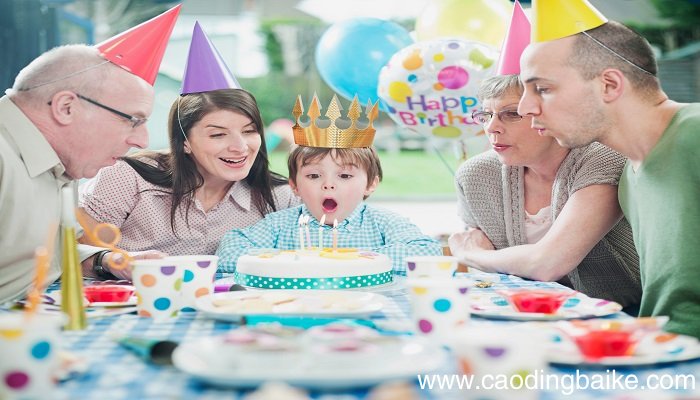 女人梦见生日蛋糕是什么意思 女人梦见生日蛋糕有什么预兆