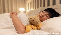 女人梦见捡到小男孩是什么意思 女人梦见捡到小男孩有什么预兆