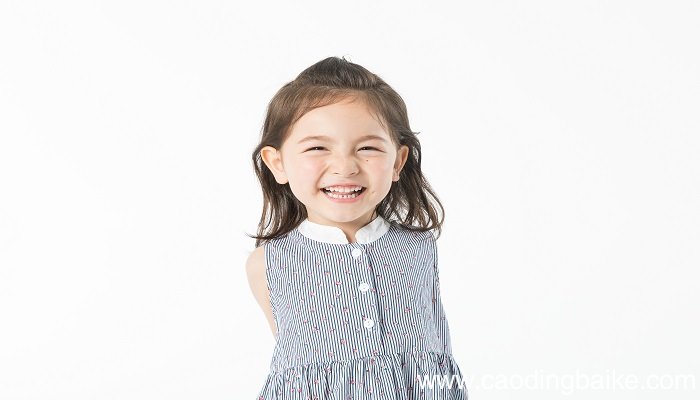 女人梦见小女孩什么意思 女人梦见小女孩什么预兆