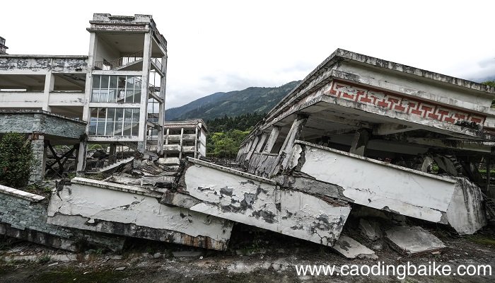 做梦梦到地震房子倒塌什么意思 做梦梦到地震房子倒塌什么预兆