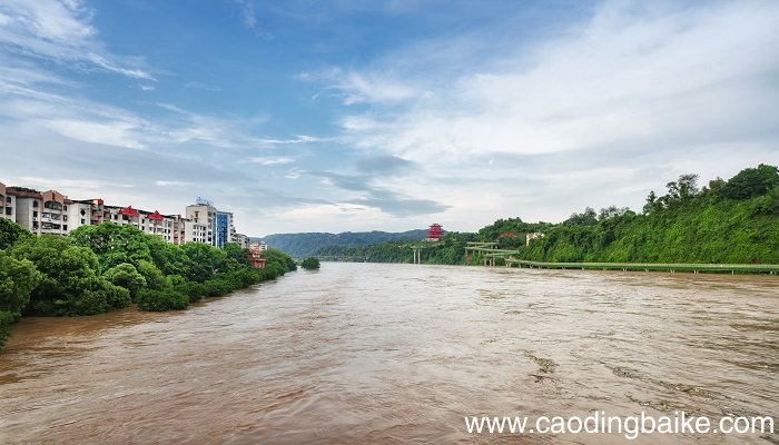 梦见洪水 发大水是什么意思 梦见洪水 发大水有什么预兆