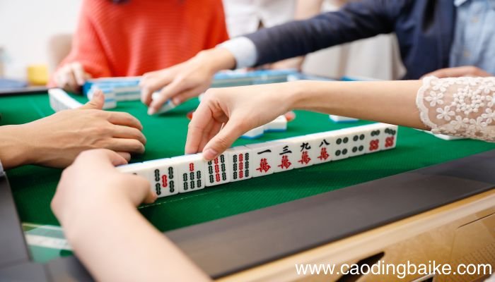 梦见打牌是什么意思 梦见打牌有什么预兆